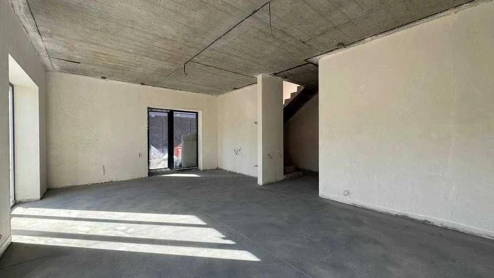 Продаж 5-к будинку 240 м2 КМ «Forest Lake Villas», ул. М.Чал