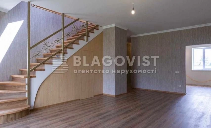 Є Відновлення!Продається будинок в Нижніх Бортничах