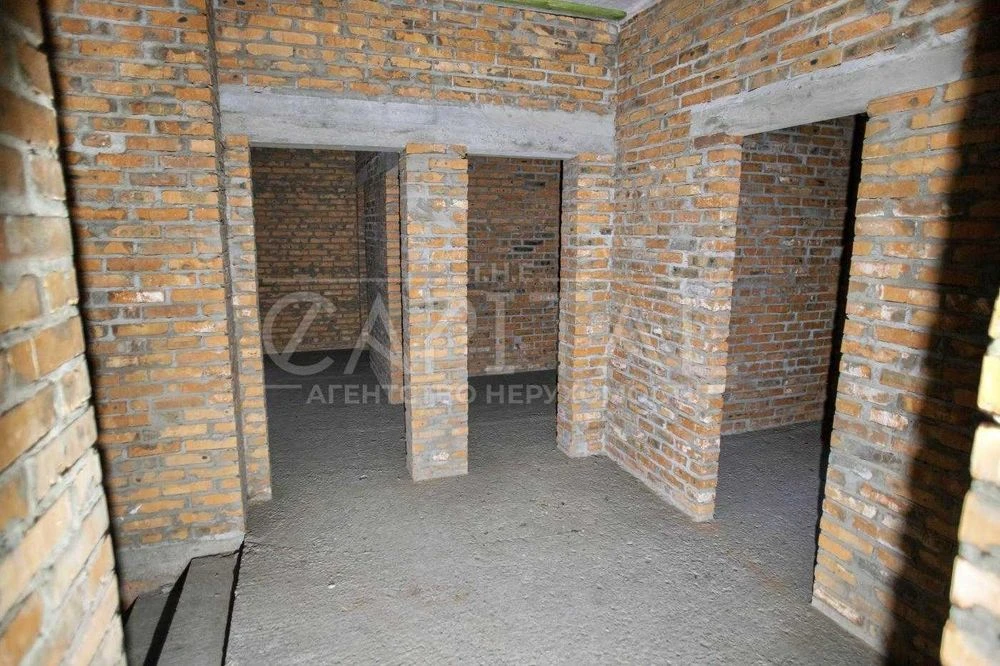 Продаж будинку біля метро Житомирська