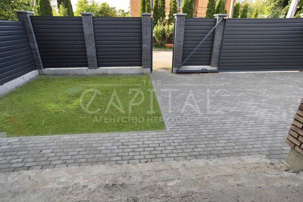Продаж будинку біля метро Житомирська