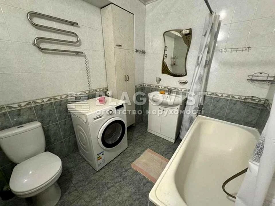 Будинок. Київ, Постова вул.