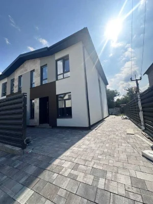 Продаж готового дуплексу 150 м.кв., 3 сотки. Метро Славутич