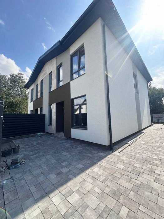 Продаж готового дуплексу 150 м.кв., 3 сотки. Метро Славутич