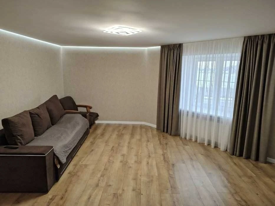 Продаж 1к квартири в елітній новобудові новий ремонт VIP кла