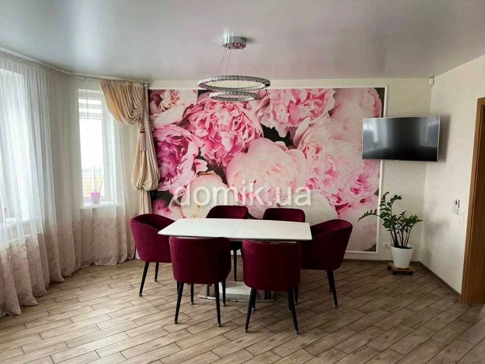 Будинок. Київ, Счастлива