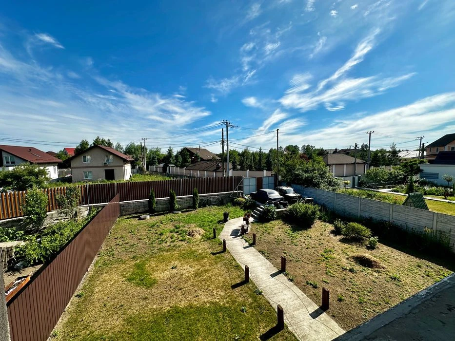 Продаж будинку з ремонтом Киев Дарницкий  метро Славутич Осо