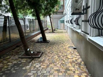 Будинок. Київ, Саксаганського вул.