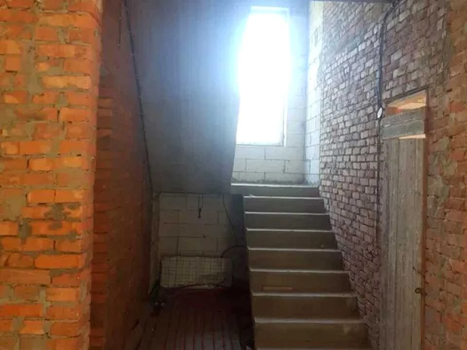 Будинок. Київ, Центральна вул.