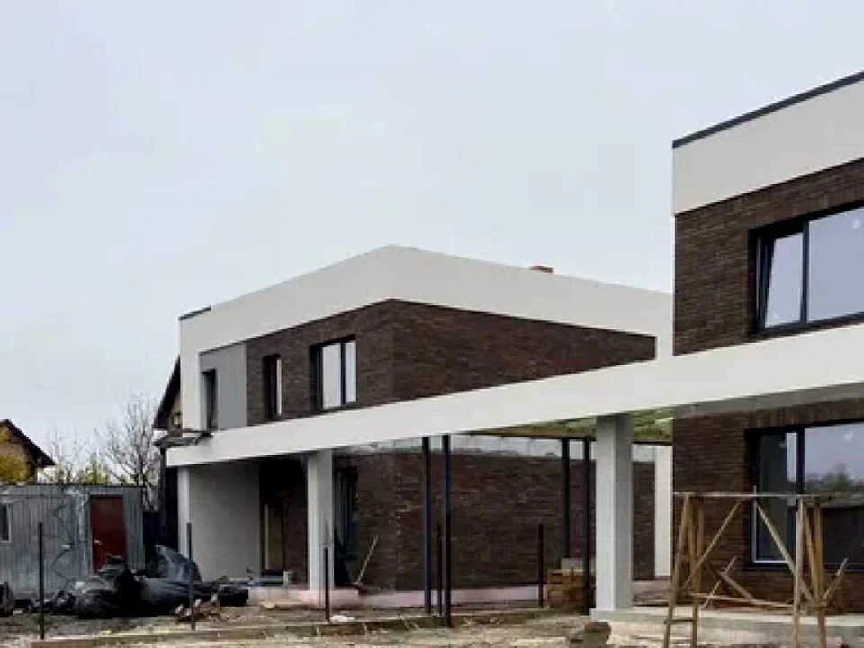 Будинок. Київ, Центральна вул.