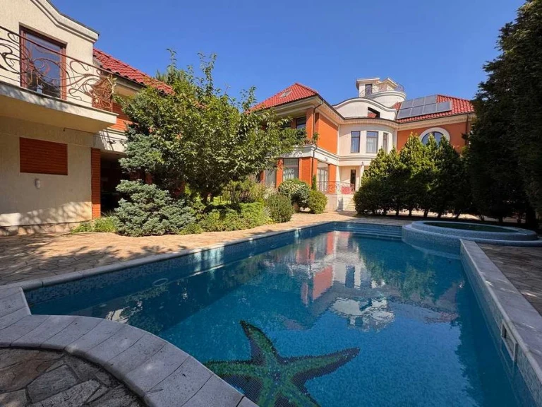 Excellent house on the 10th floor of B. Fontana - Kupryna Street