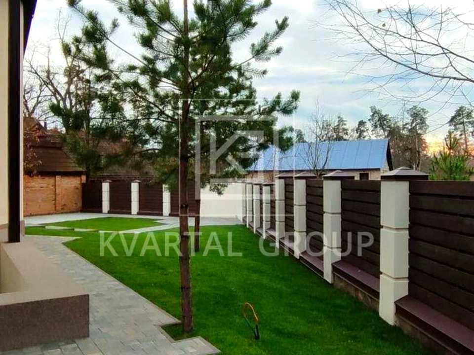 Будинок. Київ, Миколи Юнкерова вул.