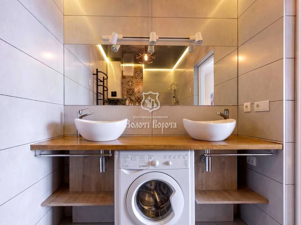 Apartment. Kyiv, Yevhena Sverstyuk St. (Maryna Raskova St.)