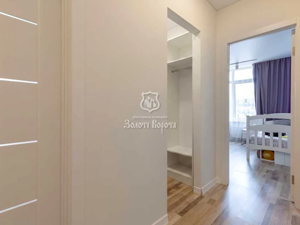 Apartment. Kyiv, Yevhena Sverstyuk St. (Maryna Raskova St.)