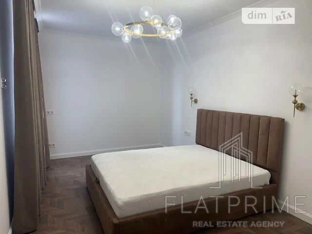 For sale 2-room apartment 84 sq. m on Dniprovska embankment 18A • ID 345