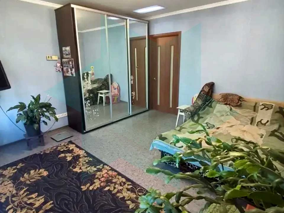Будинок. Дніпро, Радісна вул.