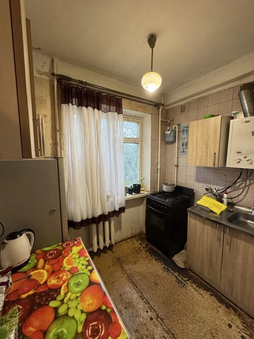 Продажа: 1 к.кв ул. Батумская, Слобожанский