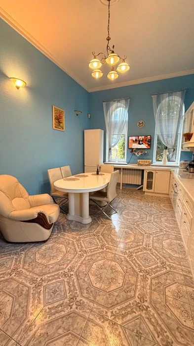 Продам розкішний будинок тополь 3/Дослідне (тополя-3/паніках