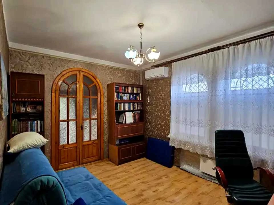 Будинок. Дніпро, Закарпатська вул.