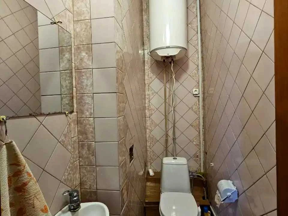 Будинок. Дніпро, Закарпатська вул.