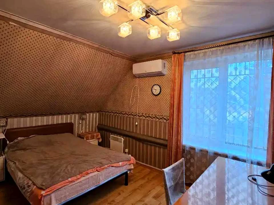 Будинок. Дніпро, Закарпатська вул.