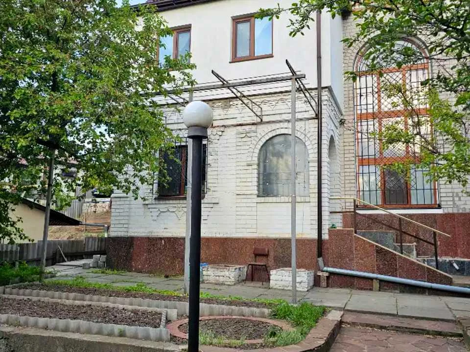 Будинок. Дніпро, Закарпатська вул.