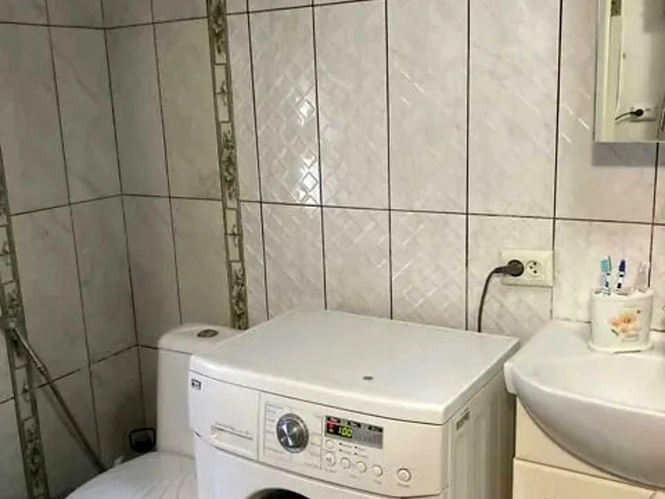 Будинок. Дніпро, Ламаний пров.