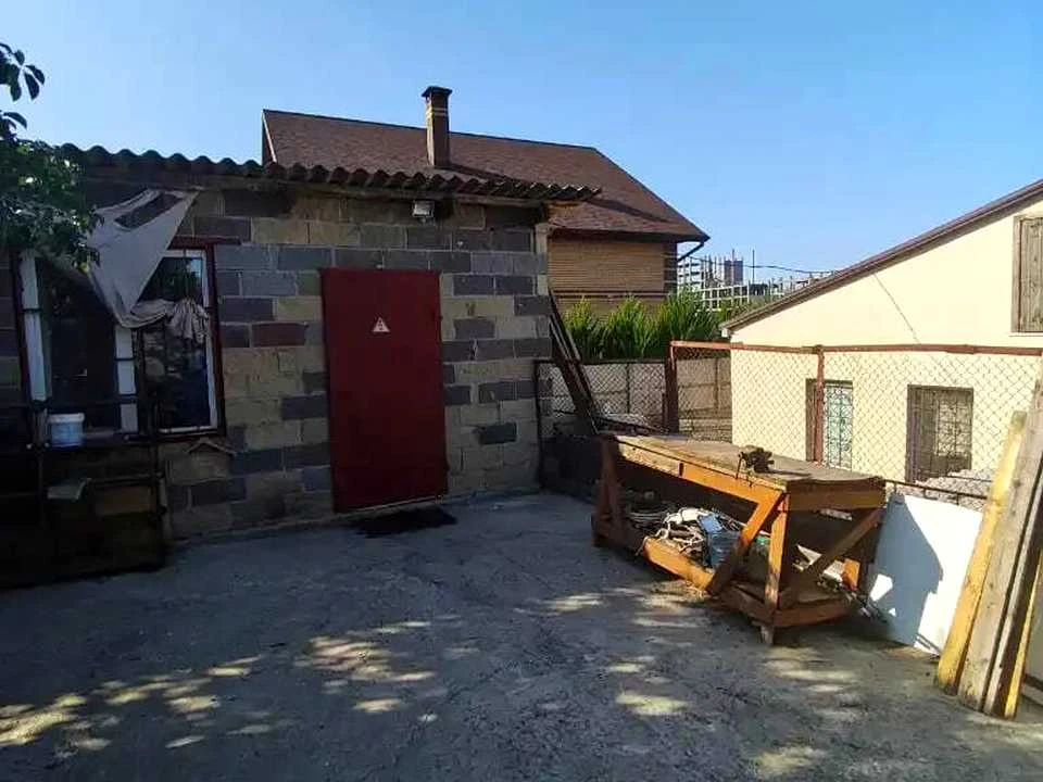 Будинок. Дніпро, Радісна вул.