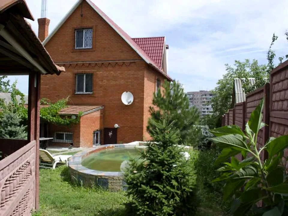 Будинок. Дніпро, Всесвіту вул.
