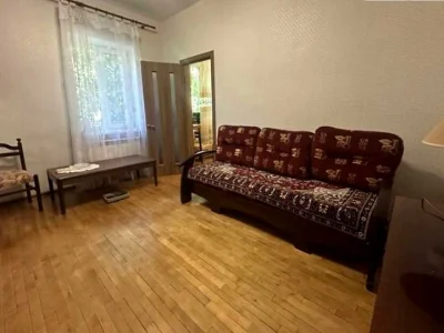 Будинок. Дніпро, Хортицька вул. (Боженка)