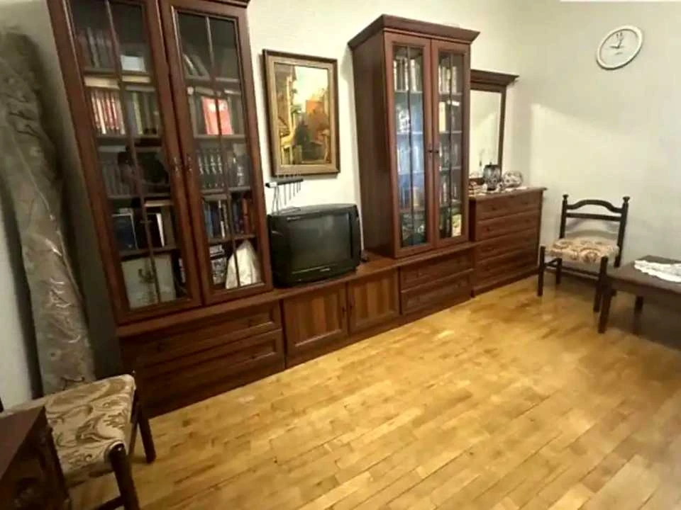 Будинок. Дніпро, Хортицька вул. (Боженка)