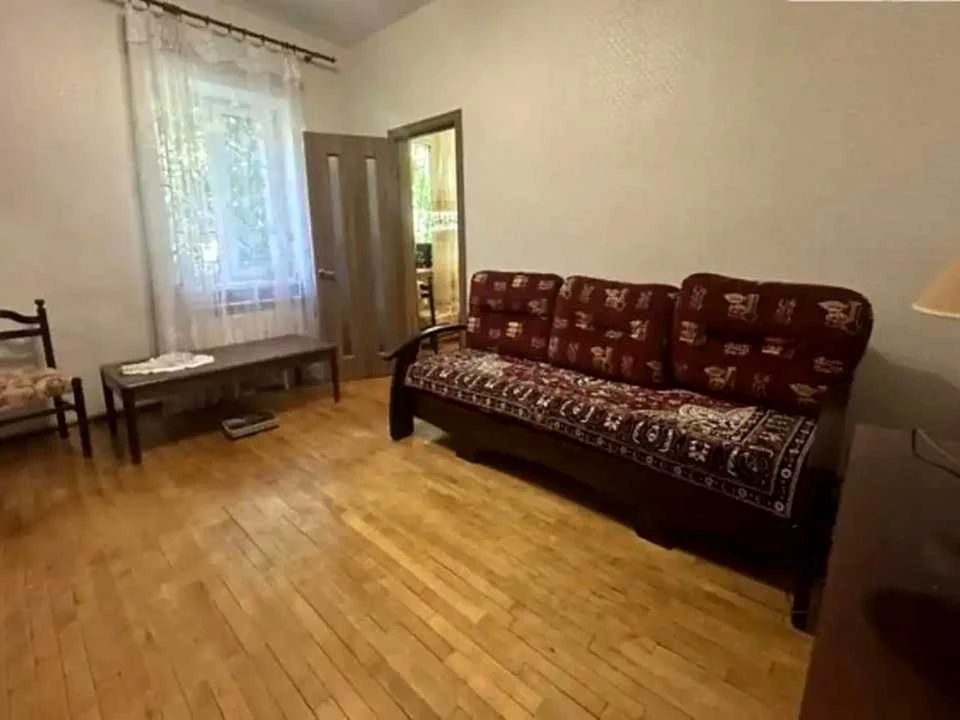 Будинок. Дніпро, Хортицька вул. (Боженка)
