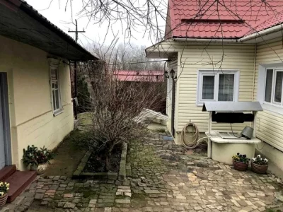 Будинок. Дніпро, Мостова вул.