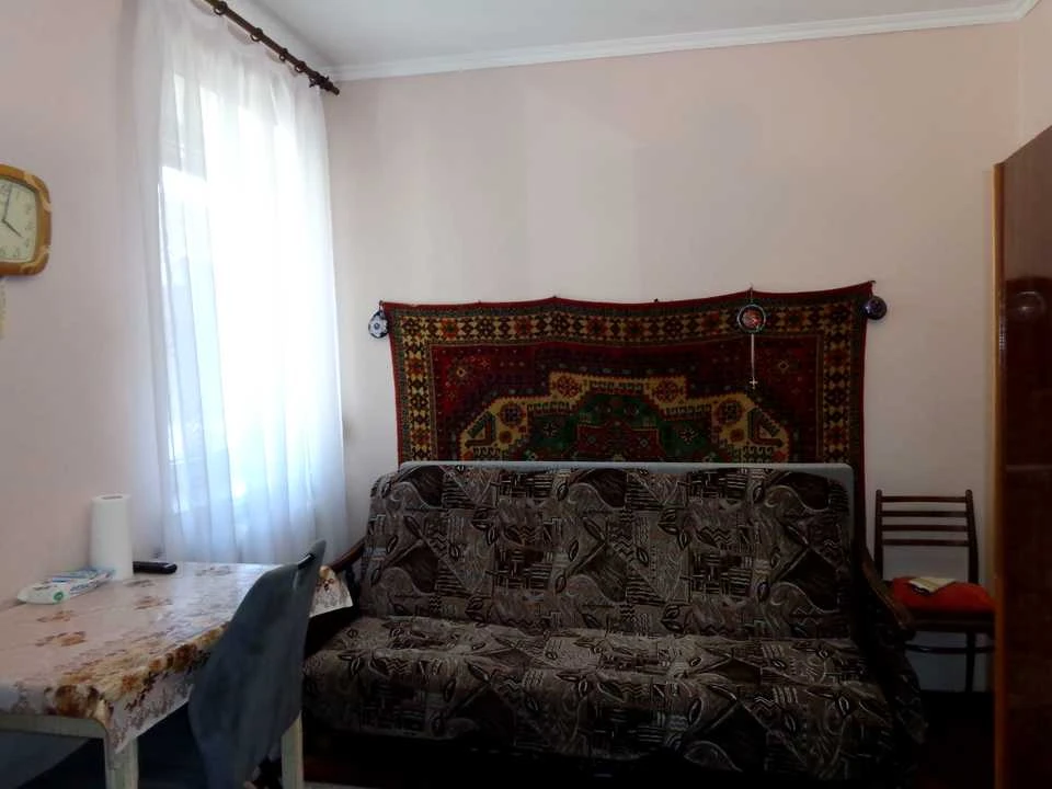 Будинок. Дніпро, Казахстанська вул.