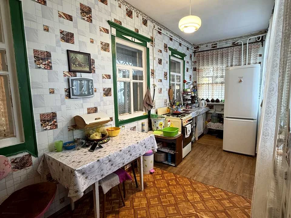 Будинок. Дніпро, Володимира Сосюри