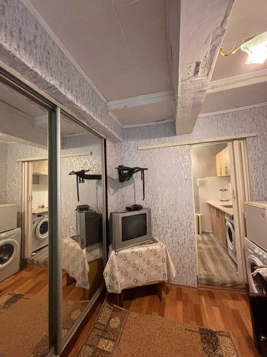 Срочная продажа 1 ком квартиры в Центре. Ремонт.