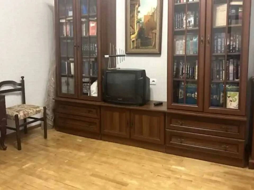 Будинок. Дніпро, Хортицька вул. (Боженка)
