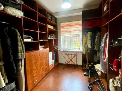 Будинок. Дніпро, Юрія Лісняка вул. (Робкорівська)