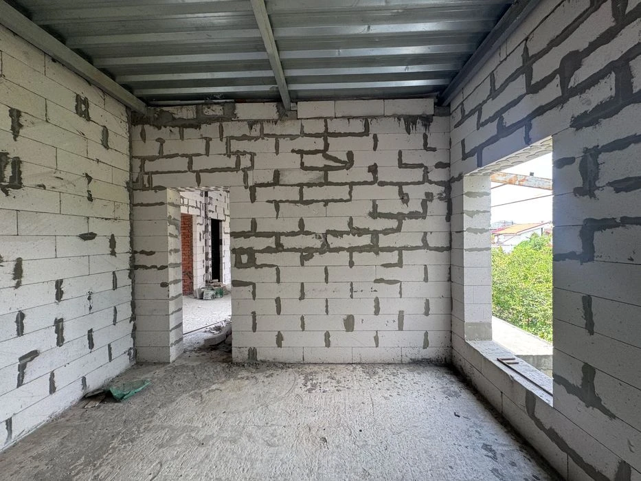 Продаж двоповерхового будинку в Єрмолаївці