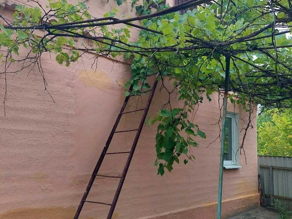 Будинок. Дніпро, Вишнева вул.