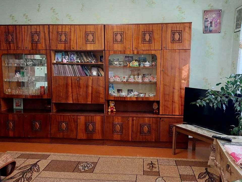 Будинок. Дніпро, Вишнева вул.