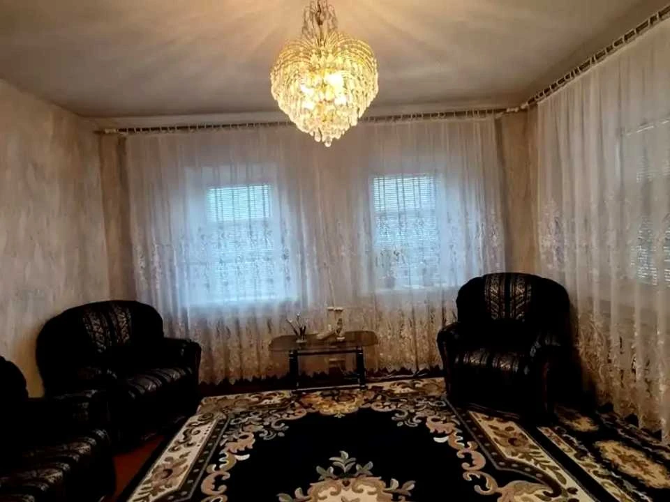 Будинок. Дніпро, Лавандова вул. (Петра Сиротиніна)