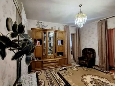 Будинок. Дніпро, Лавандова вул. (Петра Сиротиніна)