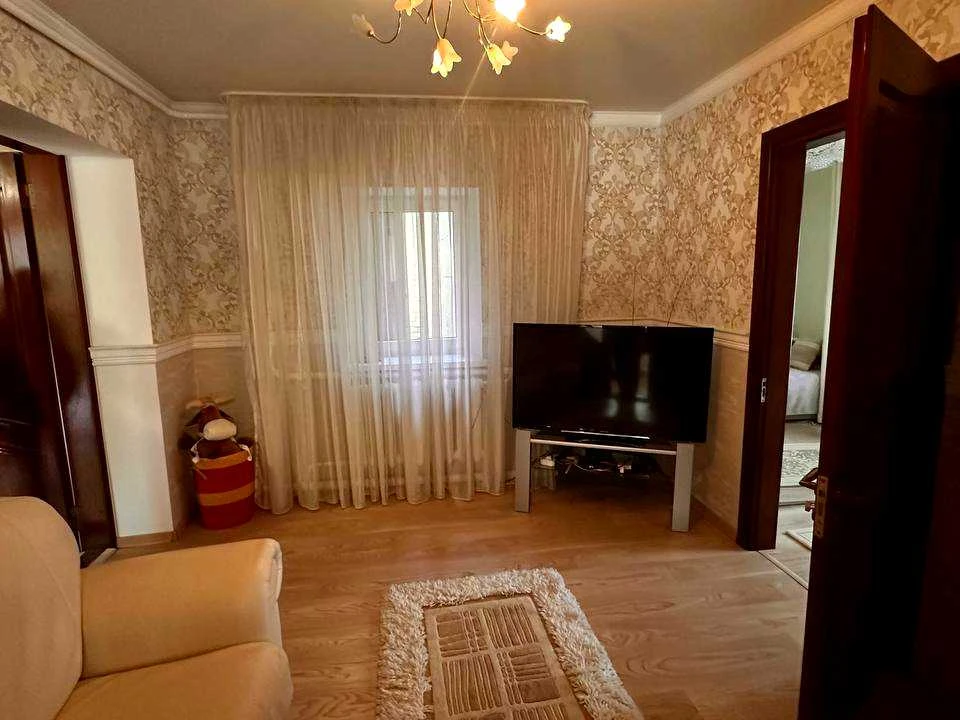 Будинок. Дніпро, Дорожна вул.