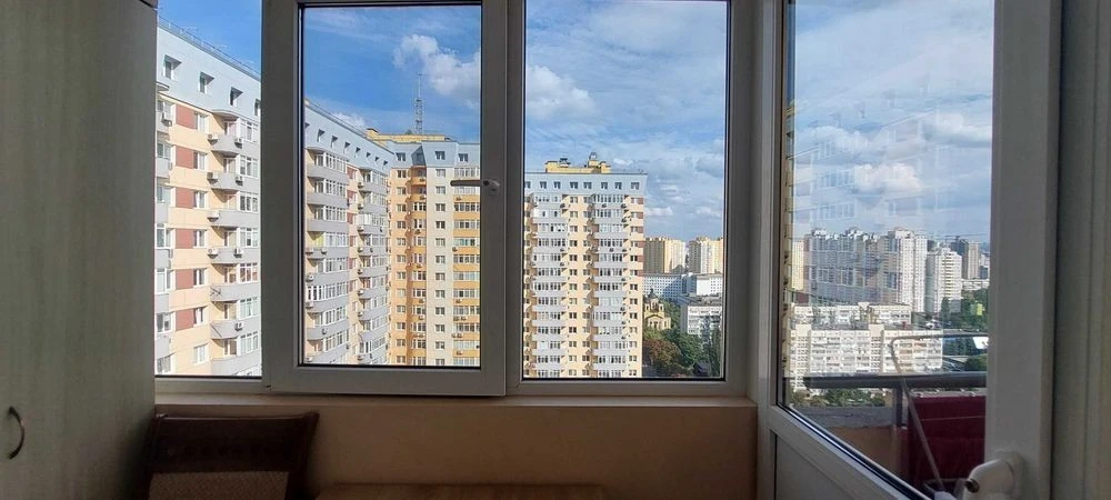 Продаж 1-к квартири 43 м². ЖК "Міністерський", вул. Ю. Кондр