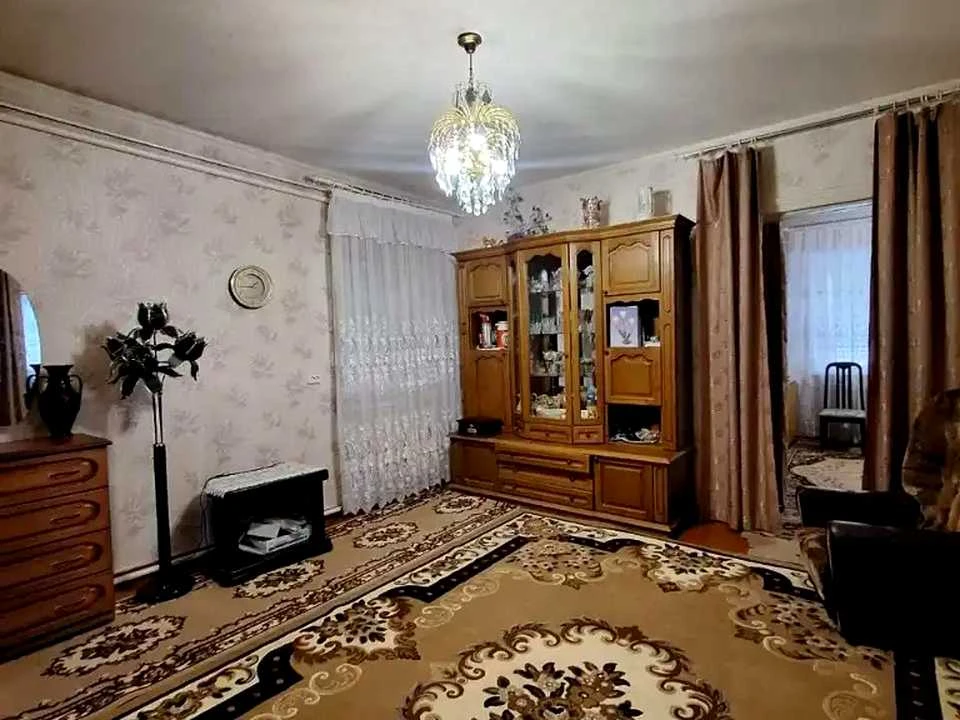 Будинок. Дніпро, Лавандова вул. (Петра Сиротиніна)