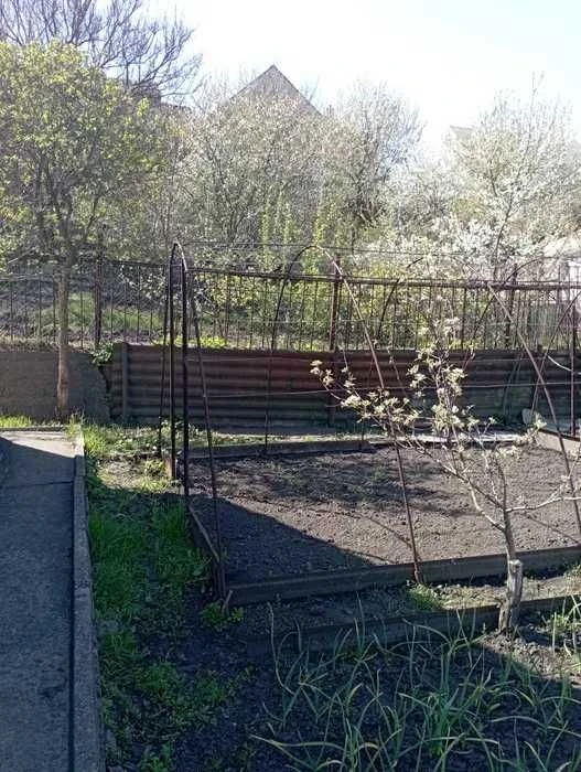 Продам дом на Мирном, 3 комнаты+7сот земли