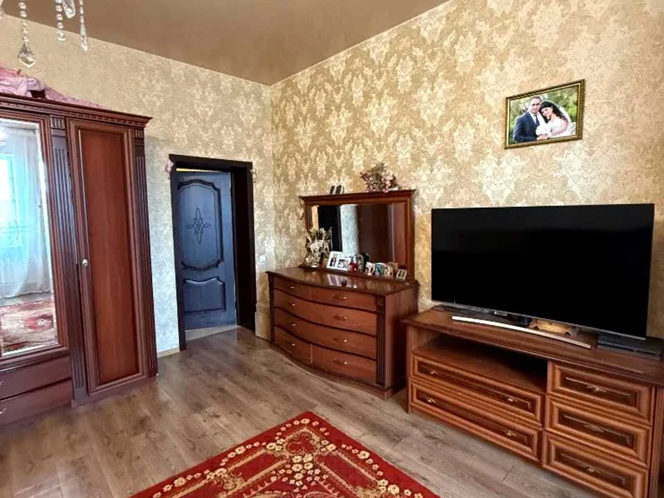 Будинок. Дніпро, Червоної Калини вул. (Ашхабадська)