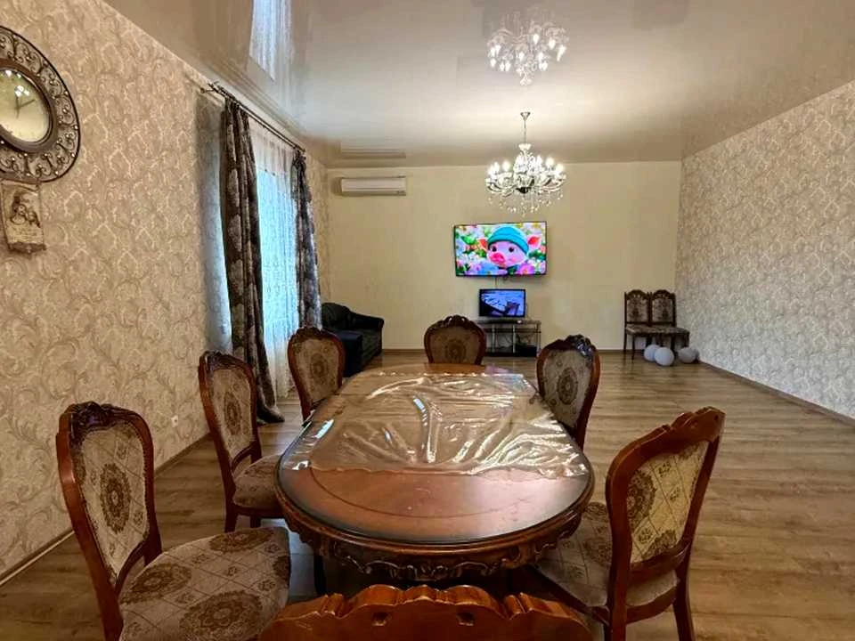 Будинок. Дніпро, Червоної Калини вул. (Ашхабадська)