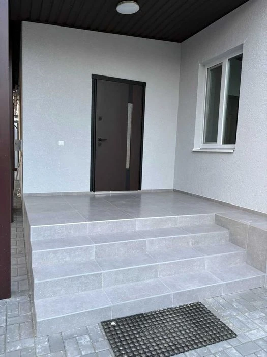 Продам будинок з новим ремонтом 80м+10сот біля Фрунзенського
