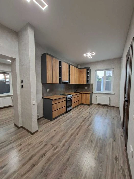 Продам будинок з новим ремонтом 80м+10сот біля Фрунзенського
